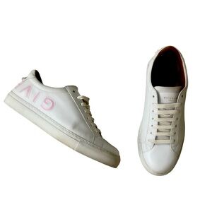 Authentic Givenchy Urban Street Sneakers
Size: 39 (Fits US Women’s 8.5-9)